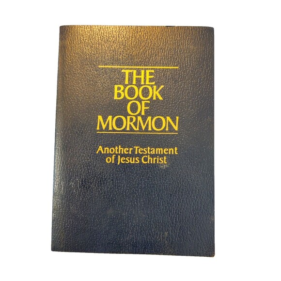 The Book of Mormon Another Testament of Jesus Christ Dark Blue Softcover 1986 - Picture 1 of 9